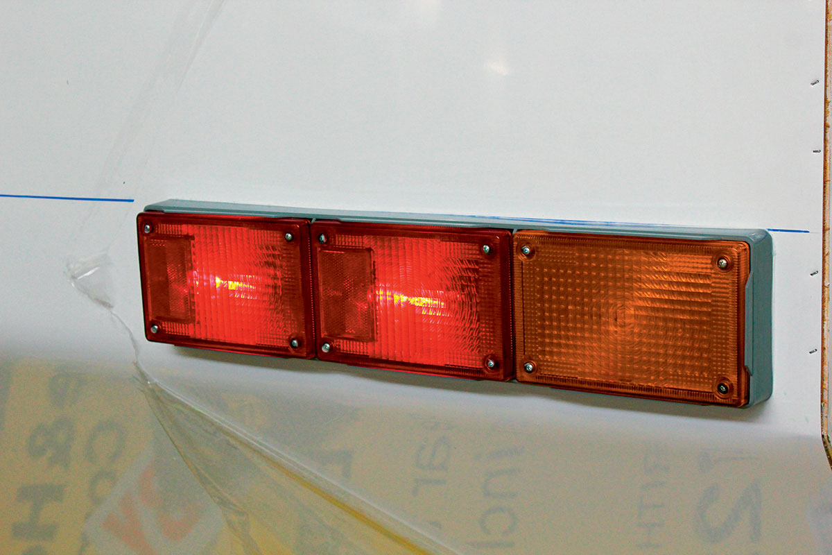 How To: Replace Your Caravan Or Camper Taillights - Without A Hitch