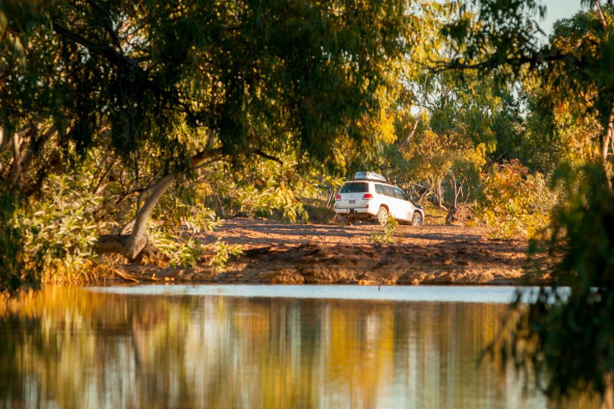 4WD driving away from long waterhole campground