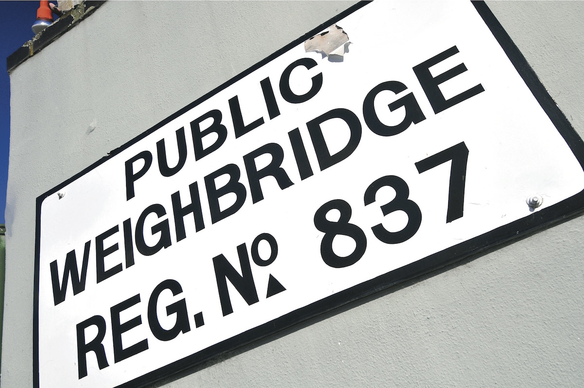 Public-weighbridge-sign