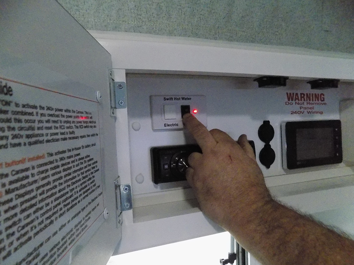Testing-the-12V-floor-heating-system