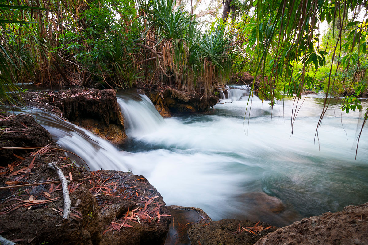 Tufa-Falls-at-the-Flora-River