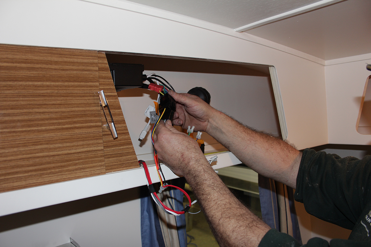 Wiring-up-the-speakers-for-the-stereo-in-a-caravan